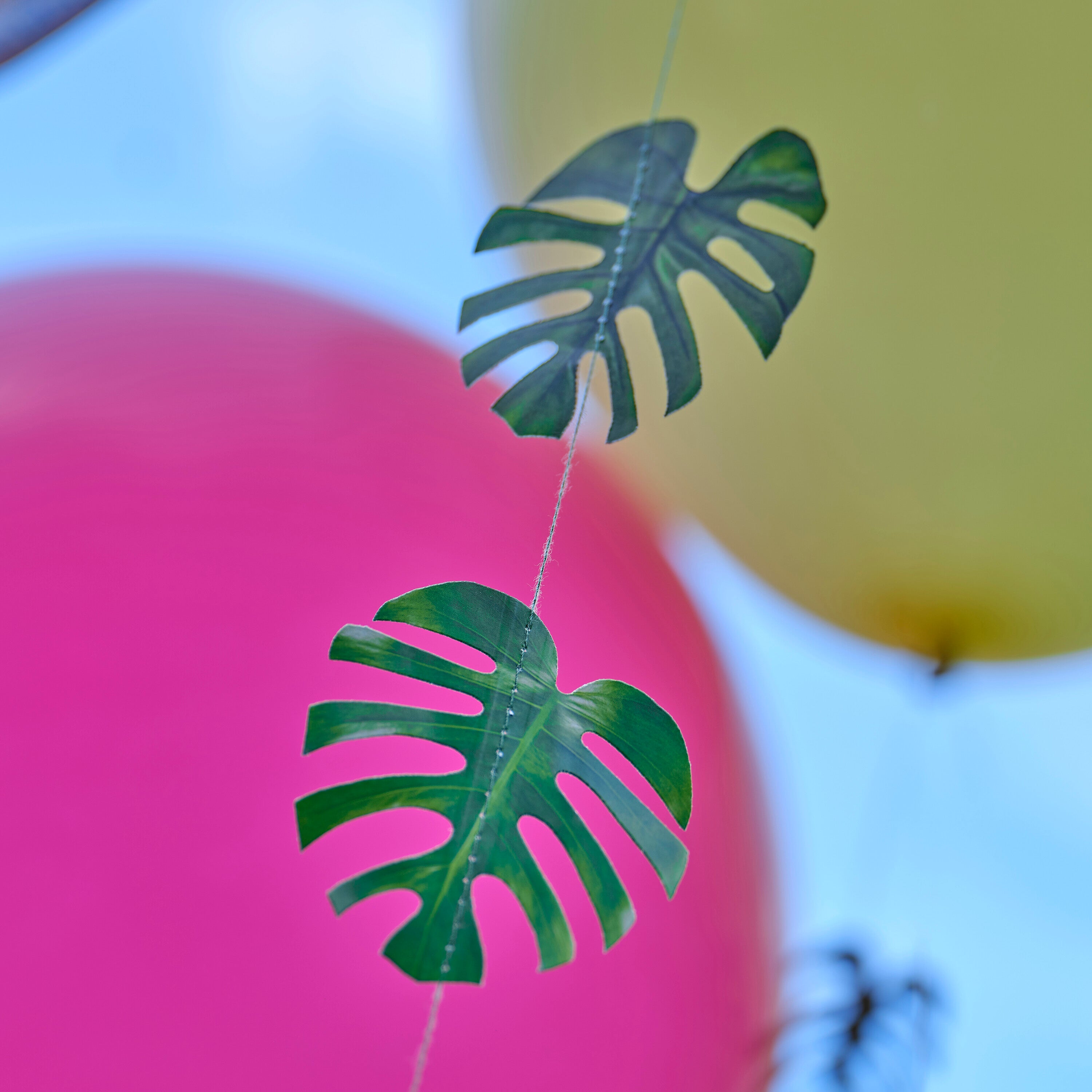 Palm Leaf Hawaiian Tiki Balloon Tails Decoration- 5 Inner Pack